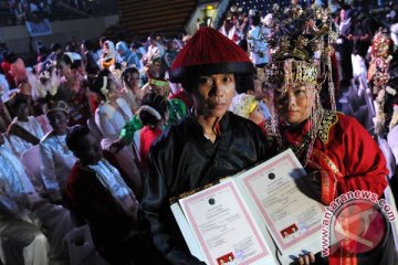 5.115 pasangan nikah massal di Jakarta