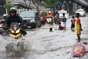 Waspada 49 titik banjir di Jakarta