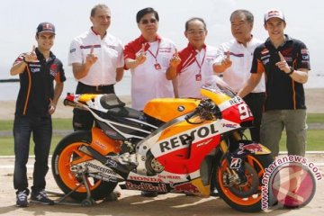 Tulisan "Satu Hati" hiasi tunggangan pebalap MotoGP Repsol Honda 2015
