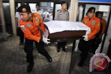 Tim DVI identifikasi dua warga Inggris korban AirAsia