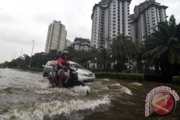 Indosat antisipasi jaringan hadapi banjir Jakarta
