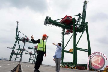 Pelindo investasi Rp105 miliar untuk delapan "crane"