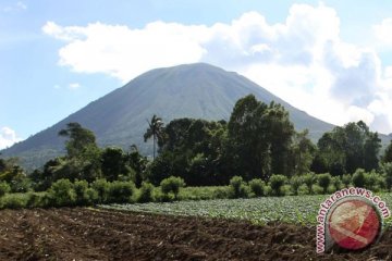 PVMBG turunkan status Gunung Lokon jadi waspada