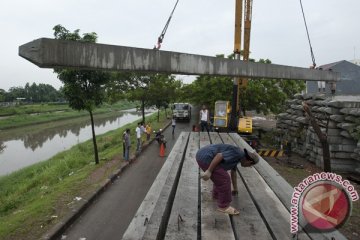 Sodetan Kali Ciliwung dikerjakan, jalan Otista 3 ditutup