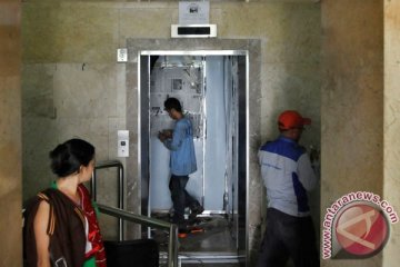 Karyawan KFC yang tewas terjepit lift baru ditugaskan dari Makassar