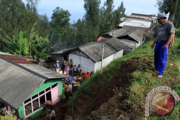 Waspadai longsor jalur selatan Lumajang-Malang
