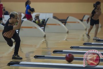 Boling berharap dapat bapak angkat