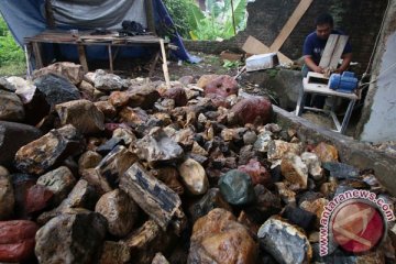 Perajin batu akik Rejanglebong panen rejeki