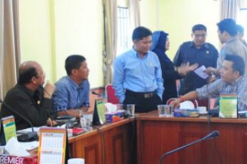 Hearing Lapak Pedagang/Rusdianto