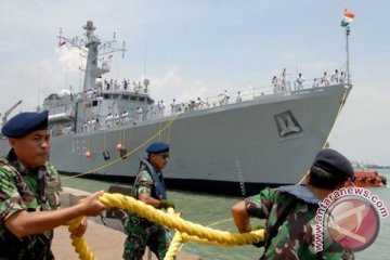 Empat kapal perang India tiba di Jakarta