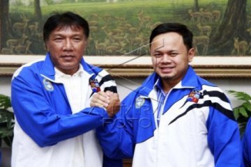 Robby Darwis Pelatih PSB Bogor