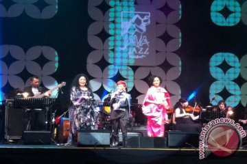 Ermy Kullit, Margie Segers, Rien Djamain tampil di Java Jazz