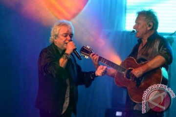 Air Supply tunda konser di Jakarta