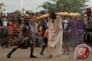 Ribuan peziarah ikuti prosesi "Semana Santa" di Larantuka