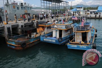 Bea cukai tangkap kapal Malaysia pencuri ikan