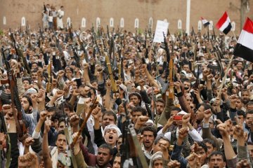 Serangan udara hantam sarana militer di ibu kota Yaman