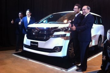 Toyota Vellfire resmi masuk Indonesia