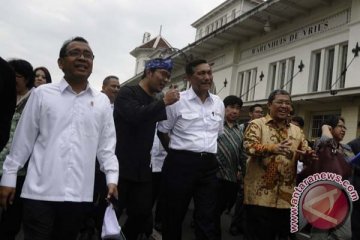 Luhut Pandjaitan dinilai sudah mirip pelaksana tugas presiden