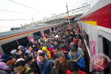 Penumpang Stasiun Bekasi terbanyak ketiga Jabodetabek