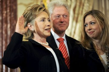 Membela Barron Trump, Chelsea Clinton disebut munafik