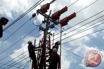 PLN datangkan tower dengan Hercules gantikan yang roboh