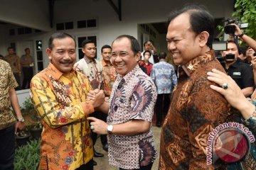 Komjen Badrodin harapkan hasil positif kunjungan DPR