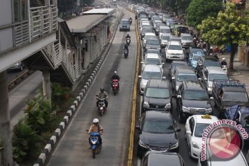 Dishub DKI kaji angkutan lain masuk jalur busway