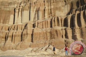 WISATA PANTAI TEBING