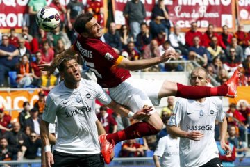 Seri 1-1, Roma tergelincir memburu posisi kedua Serie A
