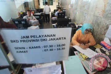 Selama Ramadhan jam kerja PNS dikurangi, malas kena sanksi