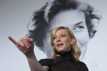 Cate Blanchett bantah punya hubungan lesbian