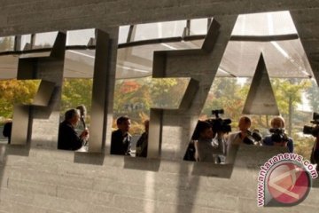 Seorang tersangka korupsi FIFA menyerahkan diri di Italia