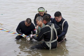 Kapal tenggelam di sungai Yangtze, tujuh orang tewas