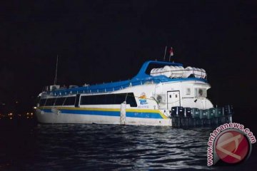 Perahu cepat terbakar, dua warga Lombok terluka