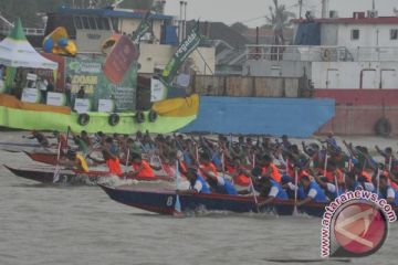 Lomba Perahu Bidar