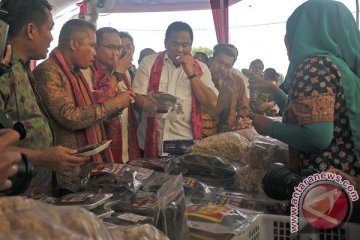 Mendag resmikan pasar percontohan 10 Ulu Palembang