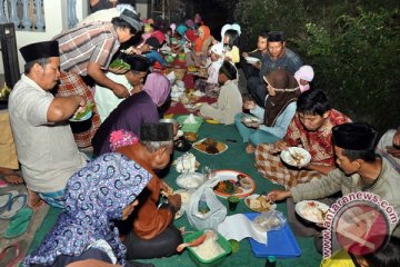 Warga Madiun gelar tradisi "megengan" jelang Ramadhan