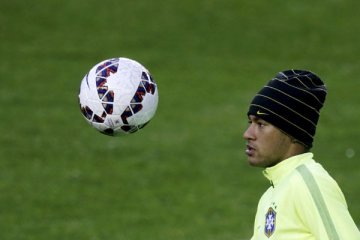 Bermasalah pajak, Neymar bisa hengkang dari Spanyol 