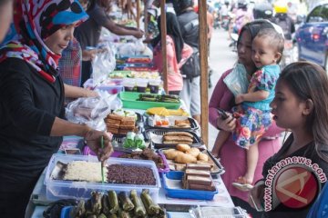 Pasar jajanan puasa kembali buka di Manado