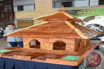 REPLIKA MASJID DARI ROTI