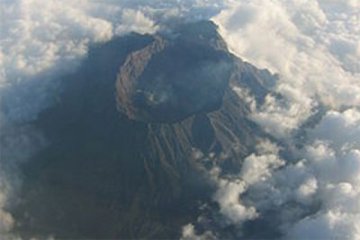 Kemenhub sebarkan "notam" terkait erupsi Gunung Raung
