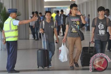 Ribuan penumpang menumpuk di bandara Ngurah Rai