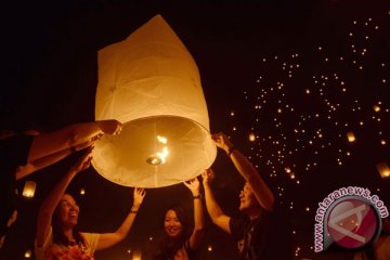 Ribuan lampion meriahkan HUT ke-469 Kota Semarang