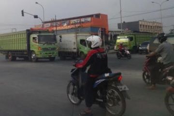 AKSES TERDEKAT KE TOL MAKIN MACET