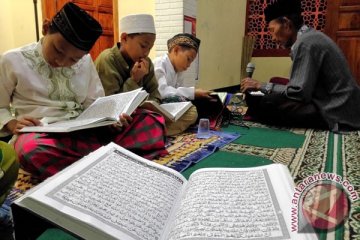 Sekolah Aceh Barat terapkan hari Quran bersama