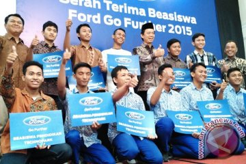 Ford serahkan bantuan pendidikan Go Further 2015