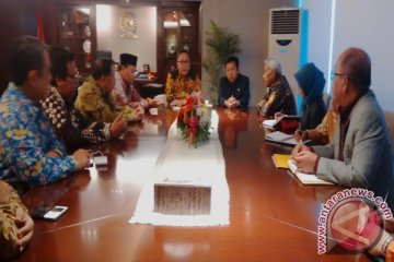 Ketua MPR sampaikan undangan sidang tahunan kepada DPR RI