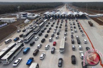 Urai kemacetan, 12 Gerbang Tol Cipali dibuka