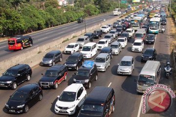 Tol Jakarta-Cikampek bebas truk berat seiring libur Idul Adha