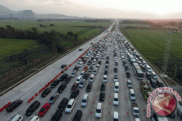 Operator: 60 ribu kendaraan lewat tol Cipali